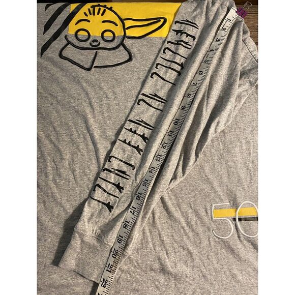 Disney Grogu/Yoda Star Wars Mandalorian Long Sleeve 50 Year Anniversary‎ Large - Picture 9 of 9